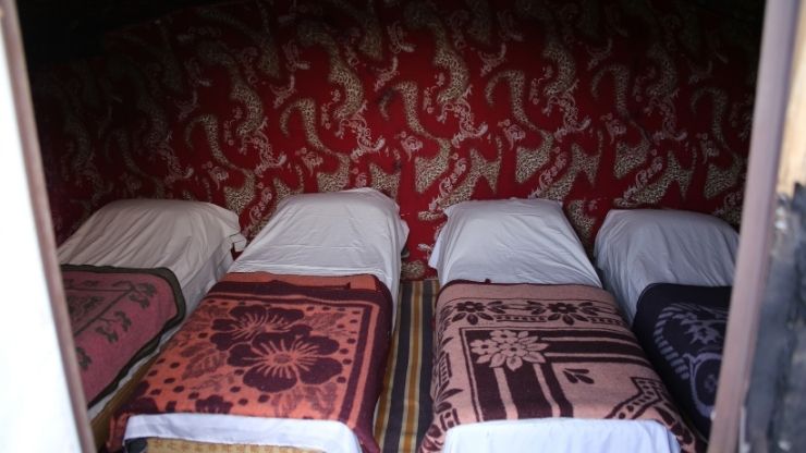 Quadruple luxury tent with four beds